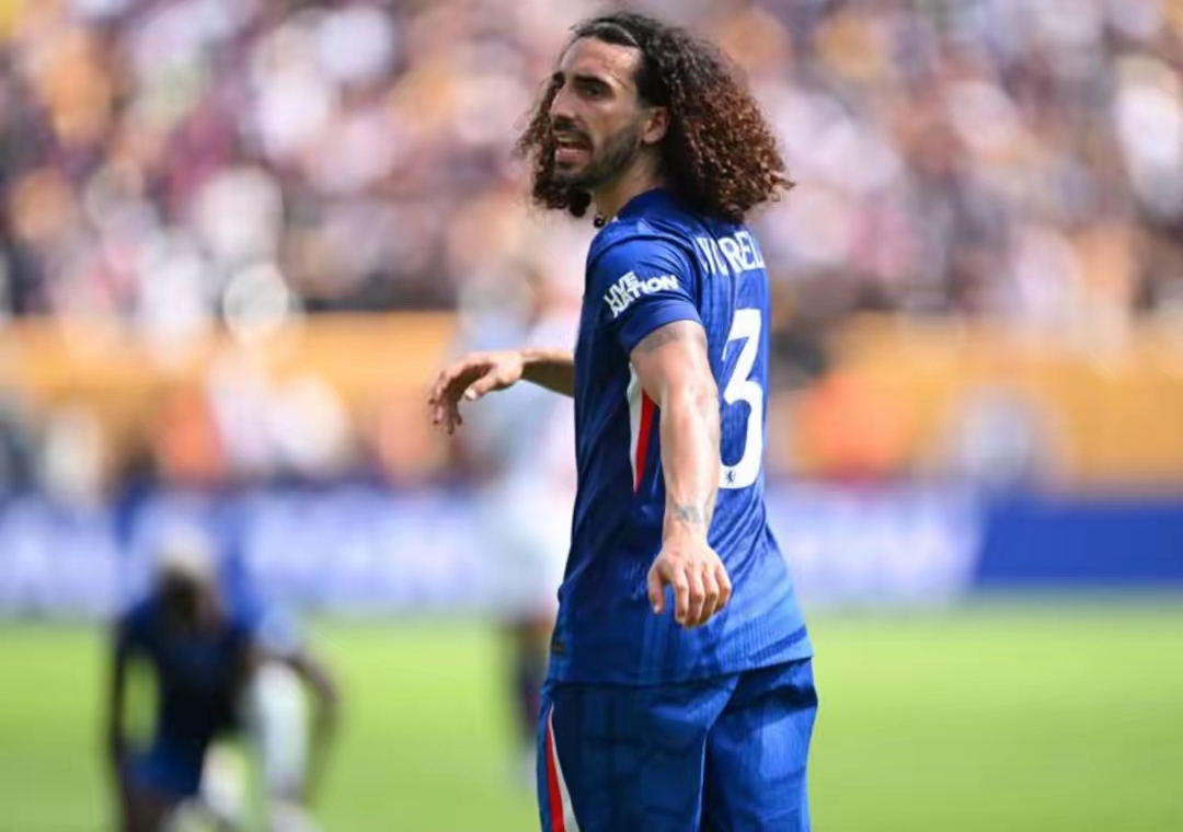 开云娱乐-切尔西锋线进攻效率低下，主教练不满球员表现