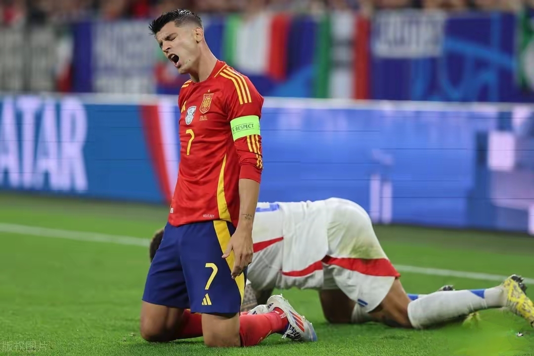 开云-意甲球队签下巴西前锋，强化进攻实力(巴西甲球队强队)